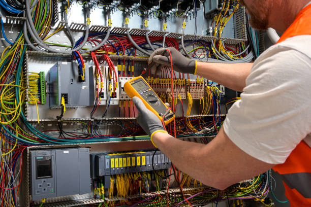 Best Affordable Emergency Electrician  in Lynnville, IN